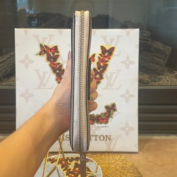 Kate Spade Metallic Zippy Wallet - Picture 7 of 13